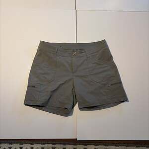 Women’s Kuhl shorts size 8